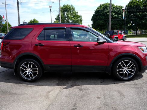 Used 2018 Ford Explorer Sport image 5