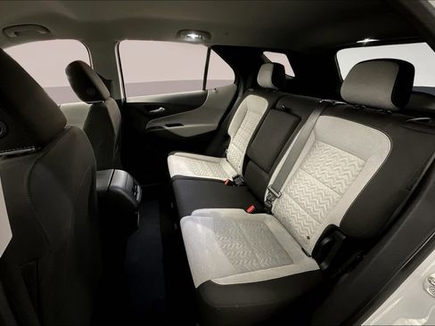 Used 2022 Chevrolet Equinox LS image 29