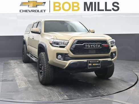 Used 2019 Toyota Tacoma TRD Off-Road image 1
