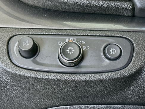 Used 2020 Buick Encore Essence AWD/4WD image 17