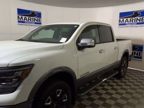 Used 2024 Nissan Titan Platinum Reserve w/ Moonroof Package AWD/4WD image 6