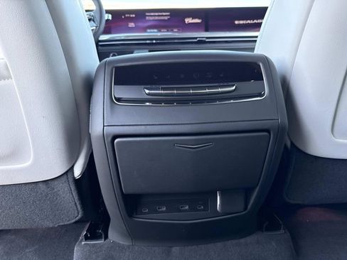 New 2026 Cadillac Escalade ESV Platinum Sport w/ LPO, ONYX Package image 16
