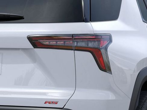 New 2026 Chevrolet Equinox RS w/ Convenience Package III FWD image 11