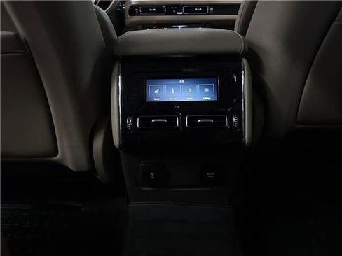 Used 2021 Lincoln Aviator Reserve w/ Equipment Group 201A image 16