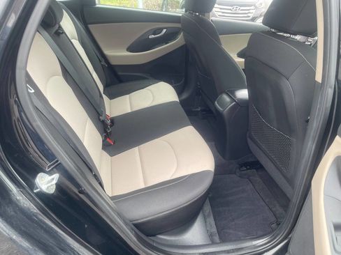Used 2018 Hyundai Elantra GT FWD image 22