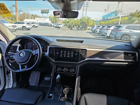 Used 2020 Volkswagen Atlas SEL FWD image 12