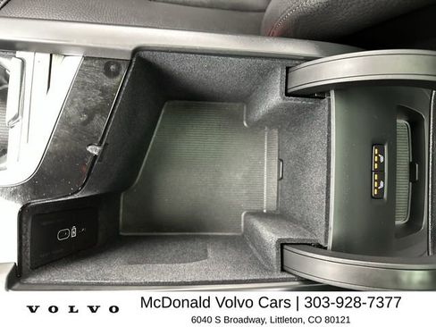 Certified 2025 Volvo XC60 B5 Plus AWD/4WD image 21