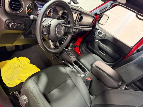 Used 2018 Jeep Wrangler Unlimited Sport S image 24