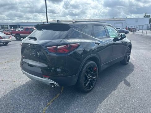 Used 2021 Chevrolet Blazer LT w/ Redline Edition FWD image 4