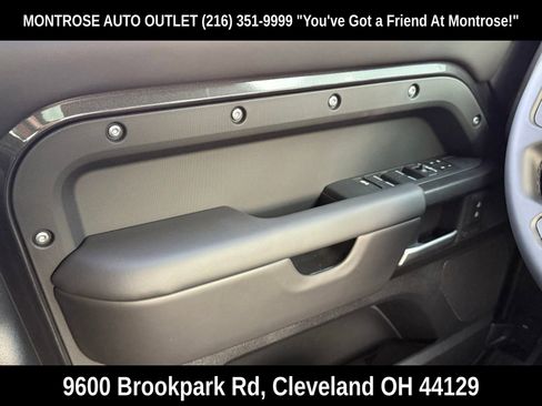 New 2026 Land Rover Defender 130 X-Dynamic SE image 37