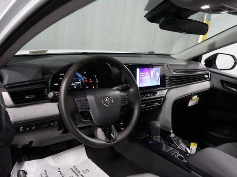 Certified 2025 Toyota Camry LE image 11