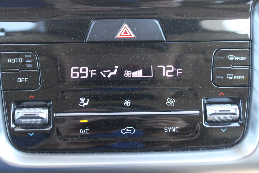 Certified 2023 Kia Sorento S w/ Panoramic Sunroof Package FWD image 41