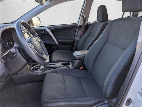 Used 2018 Toyota RAV4 LE w/ Carpet Mat Package image 15
