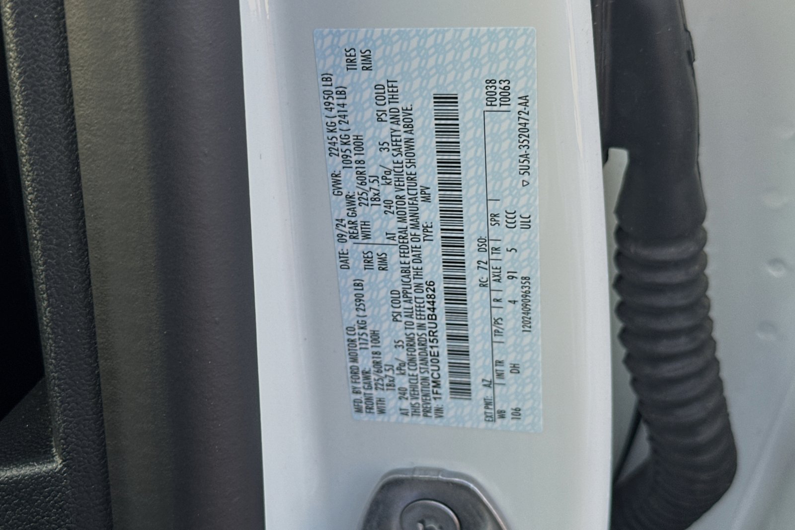 New 2024 Ford Escape SE w/ PHEV Premium Package FWD image 24