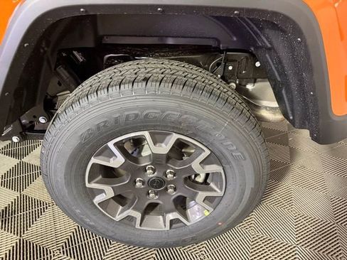 New 2026 Jeep Gladiator Sport AWD/4WD image 30