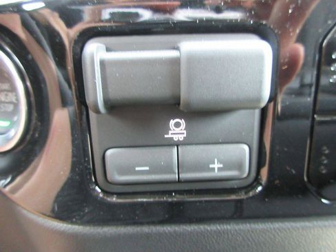 New 2026 GMC Sierra 1500 SLE image 20