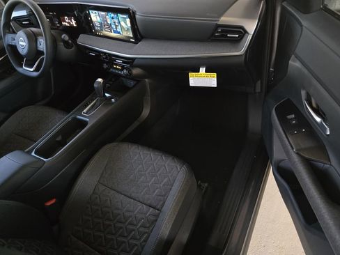New 2026 Nissan Kicks SV image 7