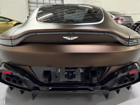 Used 2021 Aston Martin V8 Vantage Base 2dr Coupe image 15