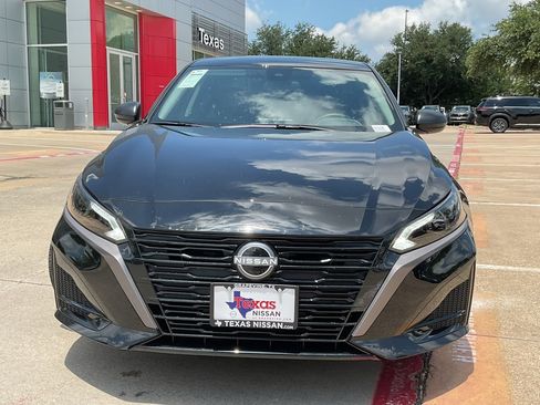 New 2026 Nissan Altima 2.5 SV FWD image 2