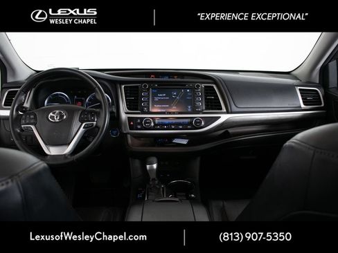 Used 2018 Toyota Highlander Limited AWD/4WD image 15