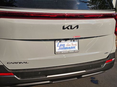 New 2026 Kia Carnival SX w/ SX Dark Edition Package image 28