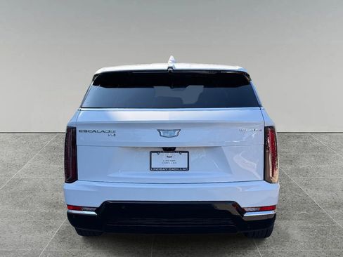 New 2025 Cadillac Escalade IQ Luxury 1 AWD/4WD image 10