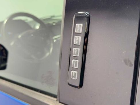 Used 2019 Ford F150 XLT w/ Equipment Group 302A Luxury AWD/4WD image 13