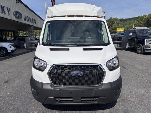 Used 2024 Ford Transit 350 DRW w/ Interior Upgrade Package RWD image 3