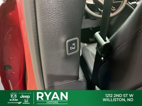 New 2026 Chrysler Pacifica Select AWD/4WD image 52