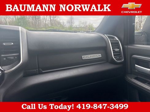 Used 2024 RAM 2500 Big Horn w/ Sport Appearance Package AWD/4WD image 31