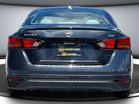 Used 2021 Nissan Altima 2.5 SV FWD image 5