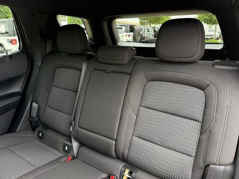 Used 2025 Chevrolet Equinox LT AWD/4WD image 24