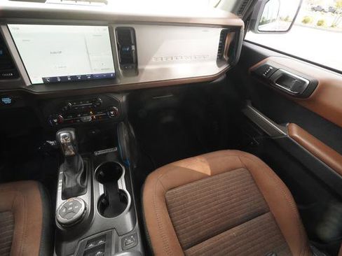 Used 2023 Ford Bronco Outer Banks AWD/4WD image 12