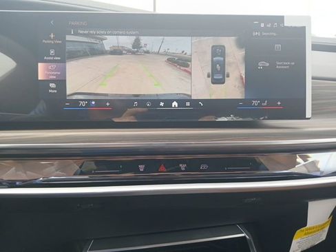 New 2025 BMW i7 xDrive60 AWD/4WD image 24