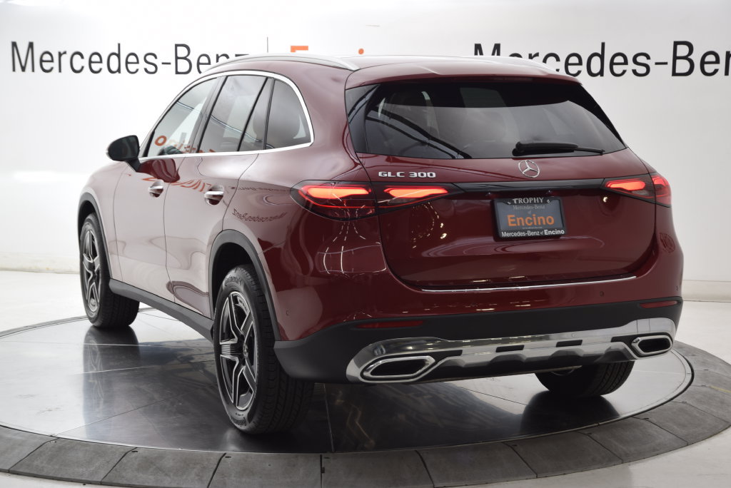 Certified 2026 Mercedes-Benz GLC 300 image 4