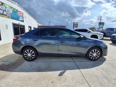 Used 2018 Toyota Corolla LE FWD image 7