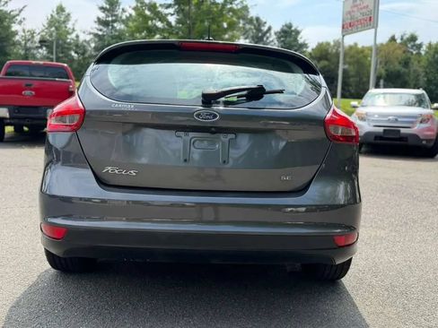 Used 2017 Ford Focus SE FWD image 6