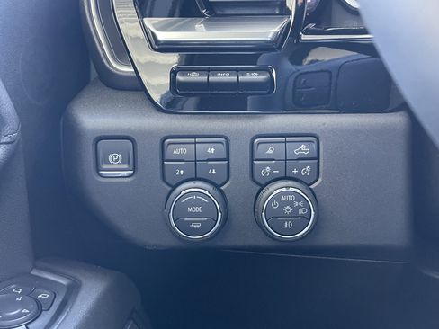 New 2025 Chevrolet Silverado 2500 High Country w/ Midnight Edition image 31