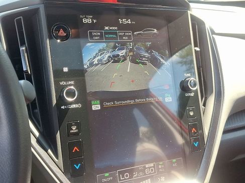 Certified 2024 Subaru Crosstrek 2.5i Limited w/ Crosstrek Mirror Package image 17