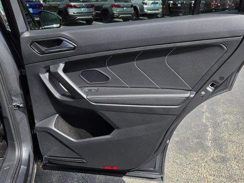 Certified 2023 Volkswagen Tiguan SE image 52