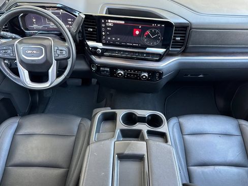 Used 2025 GMC Sierra 1500 SLT AWD/4WD image 14