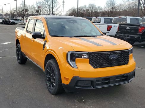 New 2026 Ford Maverick Lariat w/ Black Appearance Package image 3