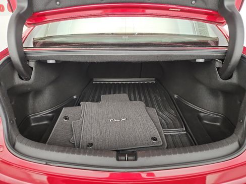 Certified 2018 Acura TLX w/ Technology Package image 32