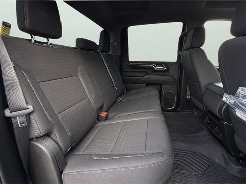 Used 2024 Chevrolet Silverado 2500 LT image 29