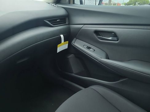 Certified 2025 Nissan Sentra S image 17