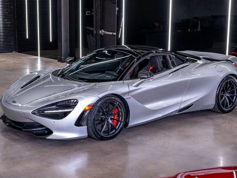 Used 2020 McLaren 720S Spider RWD image 29