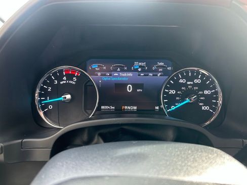 Used 2022 Ford F250 Platinum w/ FX4 Off-Road Package AWD/4WD image 13