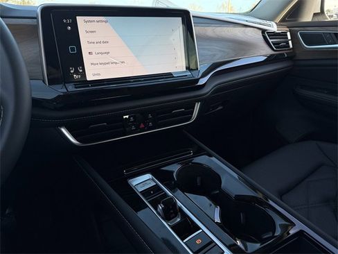 New 2026 Volkswagen Atlas SE image 13