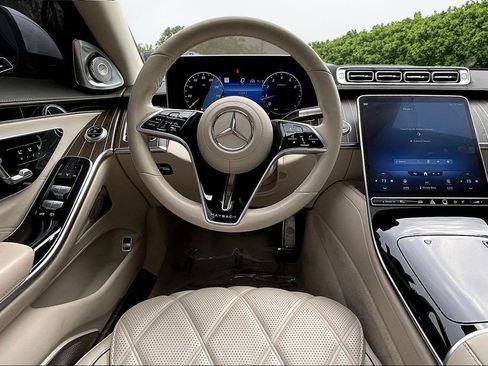 Used 2022 Mercedes-Benz Maybach S 580 4MATIC image 8