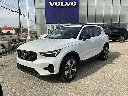 New 2026 Volvo XC40 B5 Plus w/ Protection Package Premier AWD/4WD image 3